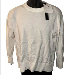 T Tahari Snow Globe White Sweater, S